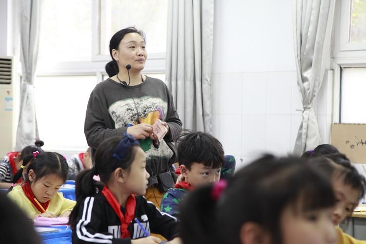 李喜罕——我为党旗添光彩